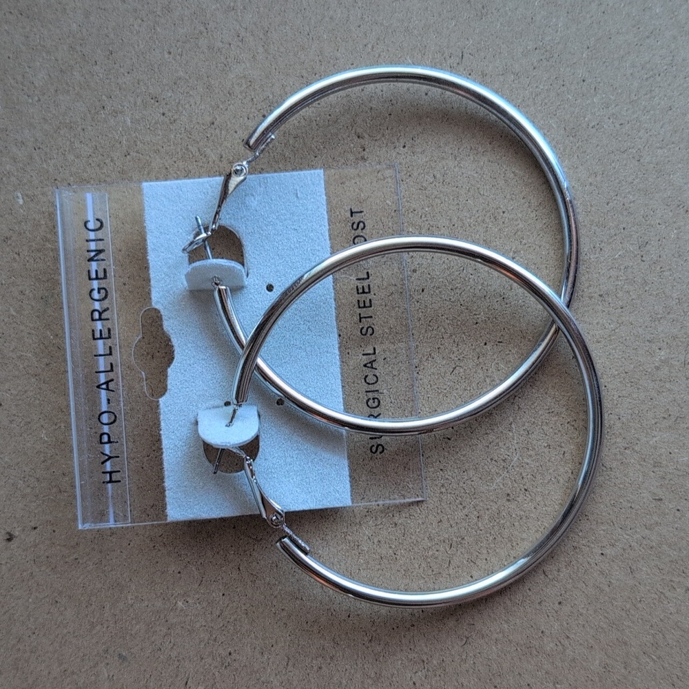 Chic Silver Hypoallergenic Hoop Earrings